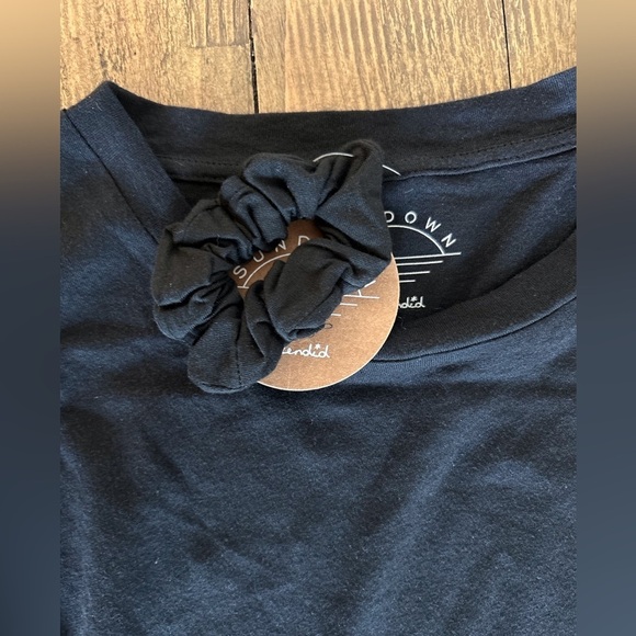 SPLENDID Shibori Black and white Long Sleeve Tie Dye Print Mini Jersey Dress - Picture 6 of 13